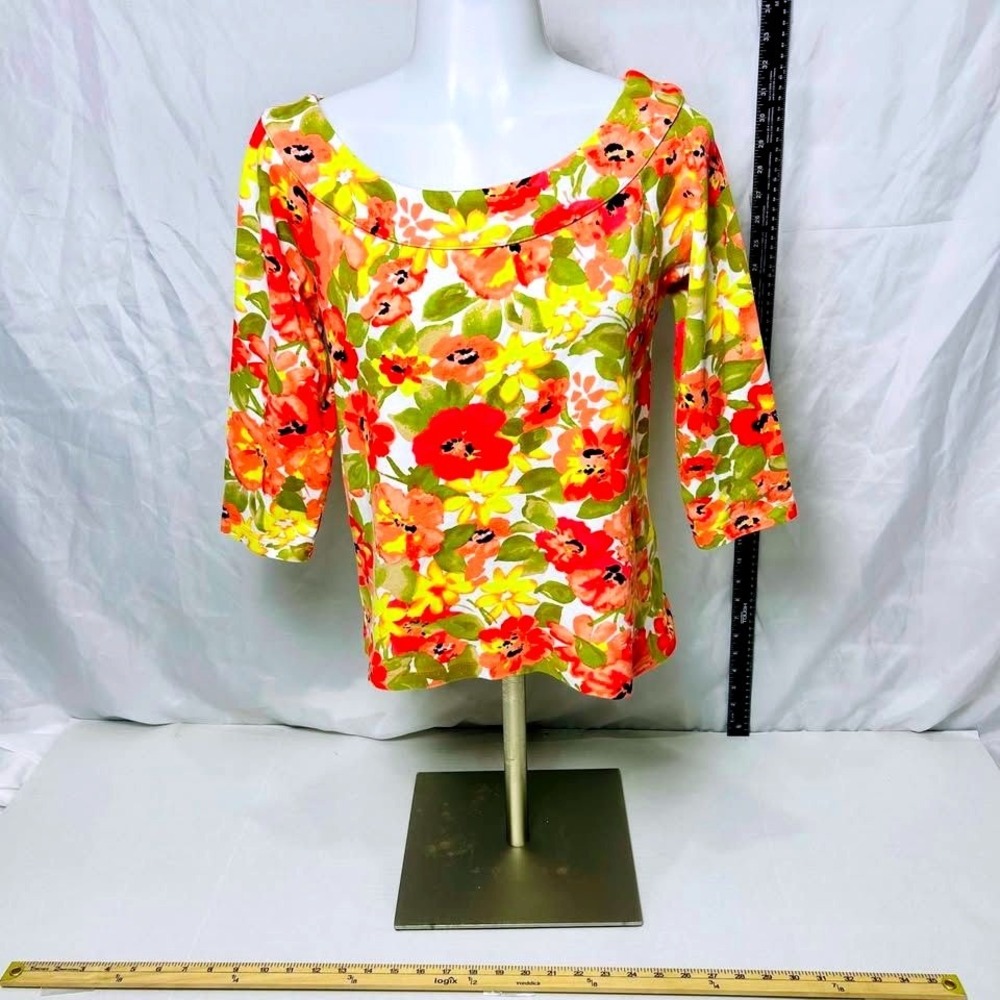Rafaella Studio ~ Women's Floral 3/4 Sleeve‎ Top ~ Size Medium